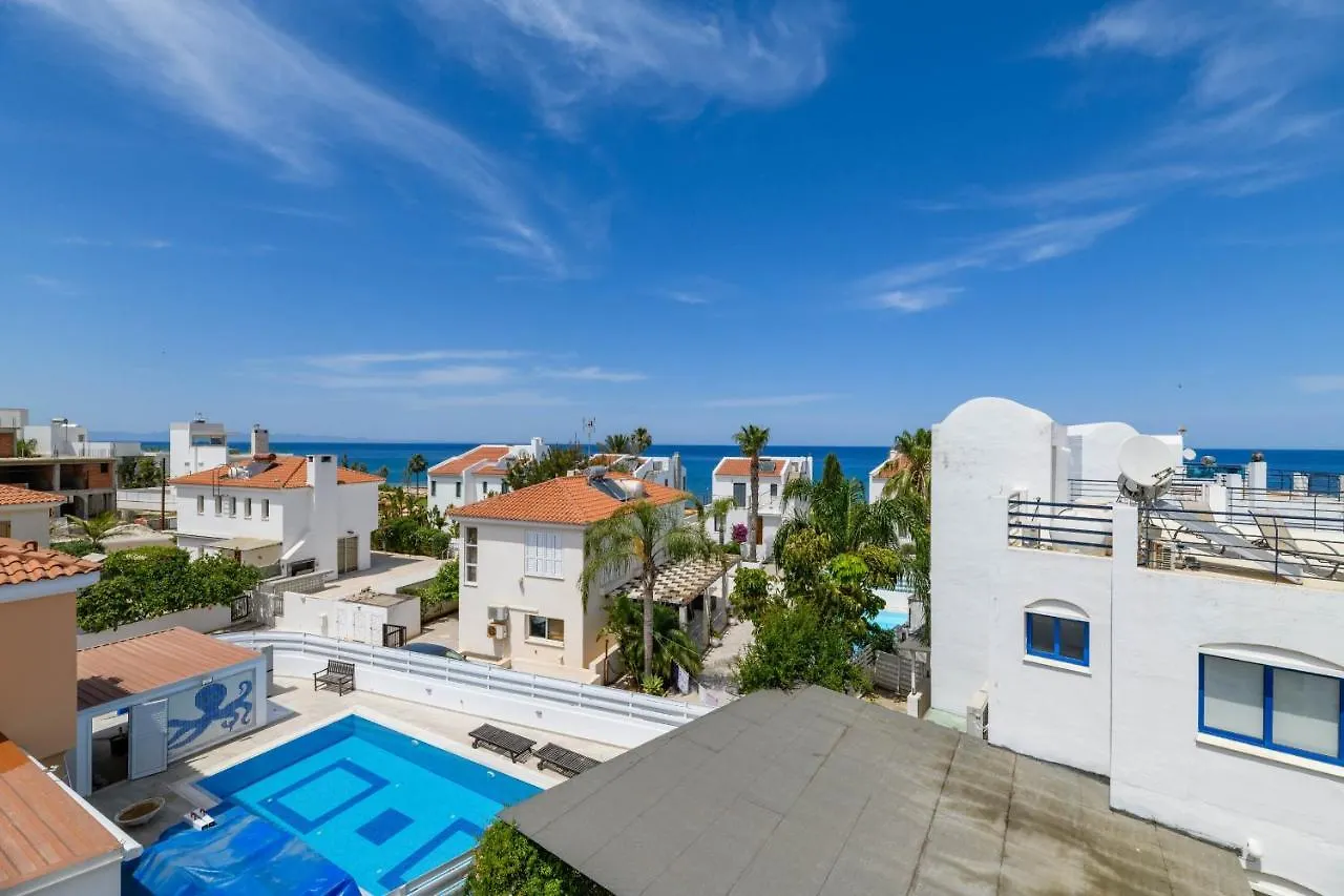 Sirena Beach Villa #31